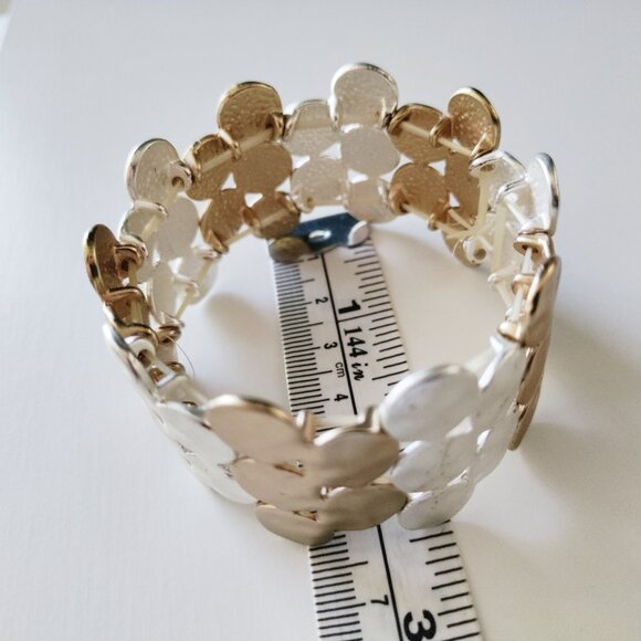 Vintage Cuff Costume Jewelry Bracelet Flower Design Silver and Gold Tones - Picture 4 of 10